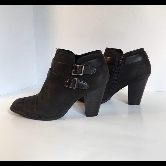 LC Lauren Conrad Shoes - Lauren Conrad Heeled Ankle Boots 8.5